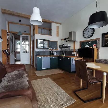 Zur Alten Scheune Apartment *