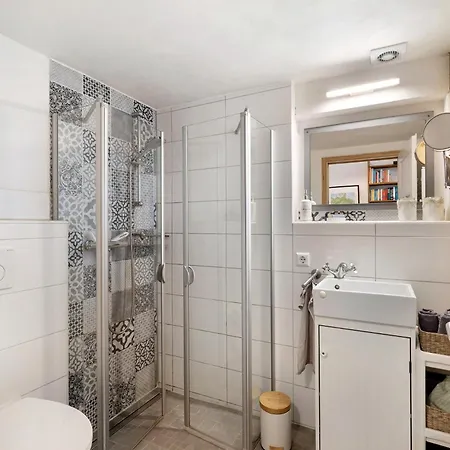 Zur Alten Scheune 바링엔